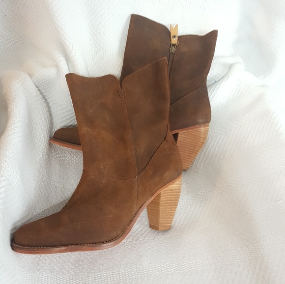 J. SHOES ANTHROPOLOGIE Brown Suede Leather Boots - Picture 2 of 8